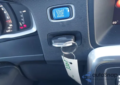 2018 Volvo V60 Cross Country T5 from USA, damaged, VIN YV440MWK7J2056800